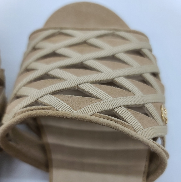 Chanel Slides, NIB size 39, current season! - Picture 4 of 8